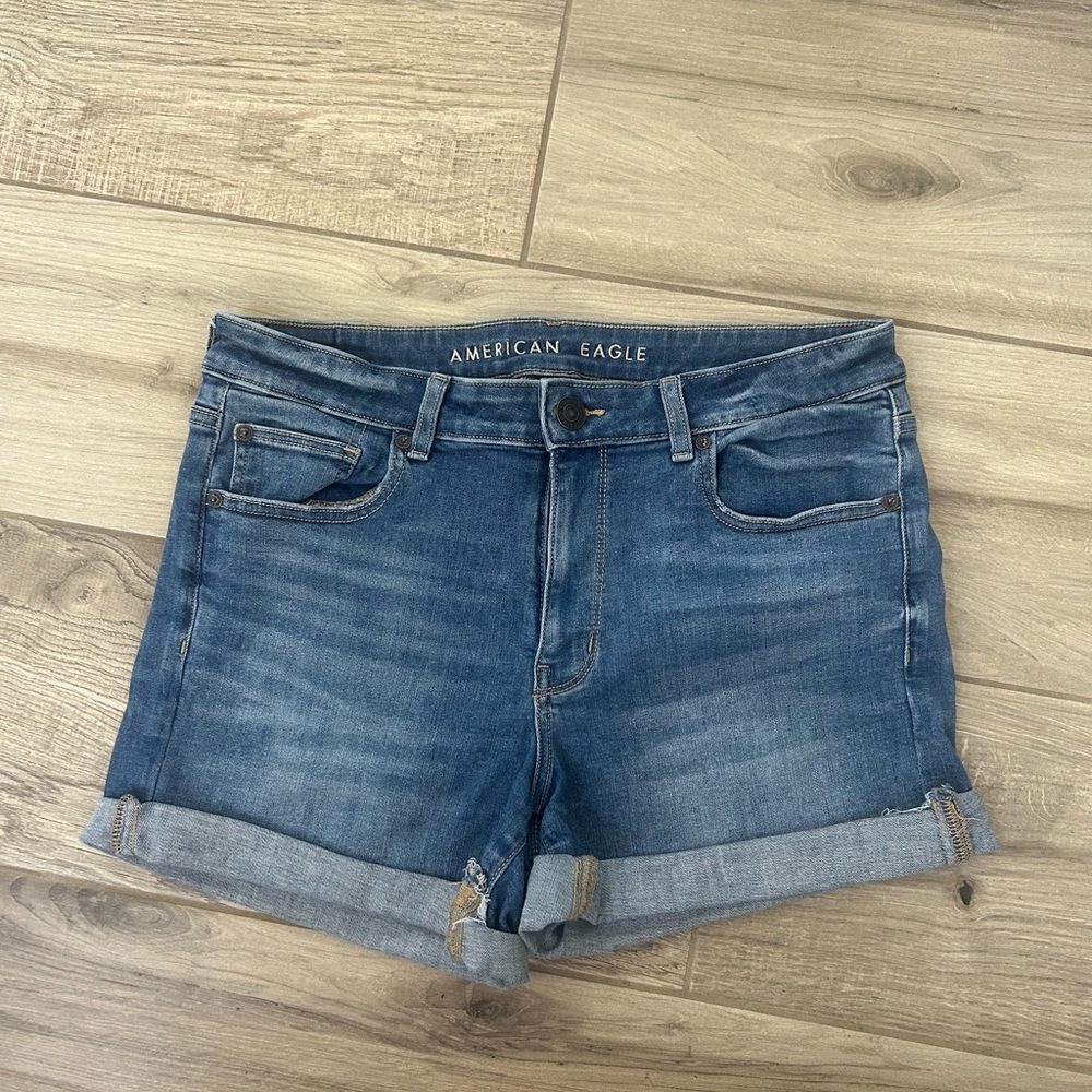 AE Midi Shorts Size 12
